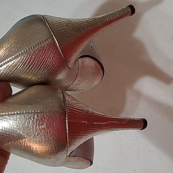 Jessica Simpson gold & silver heels size 8.5 - Picture 6 of 13